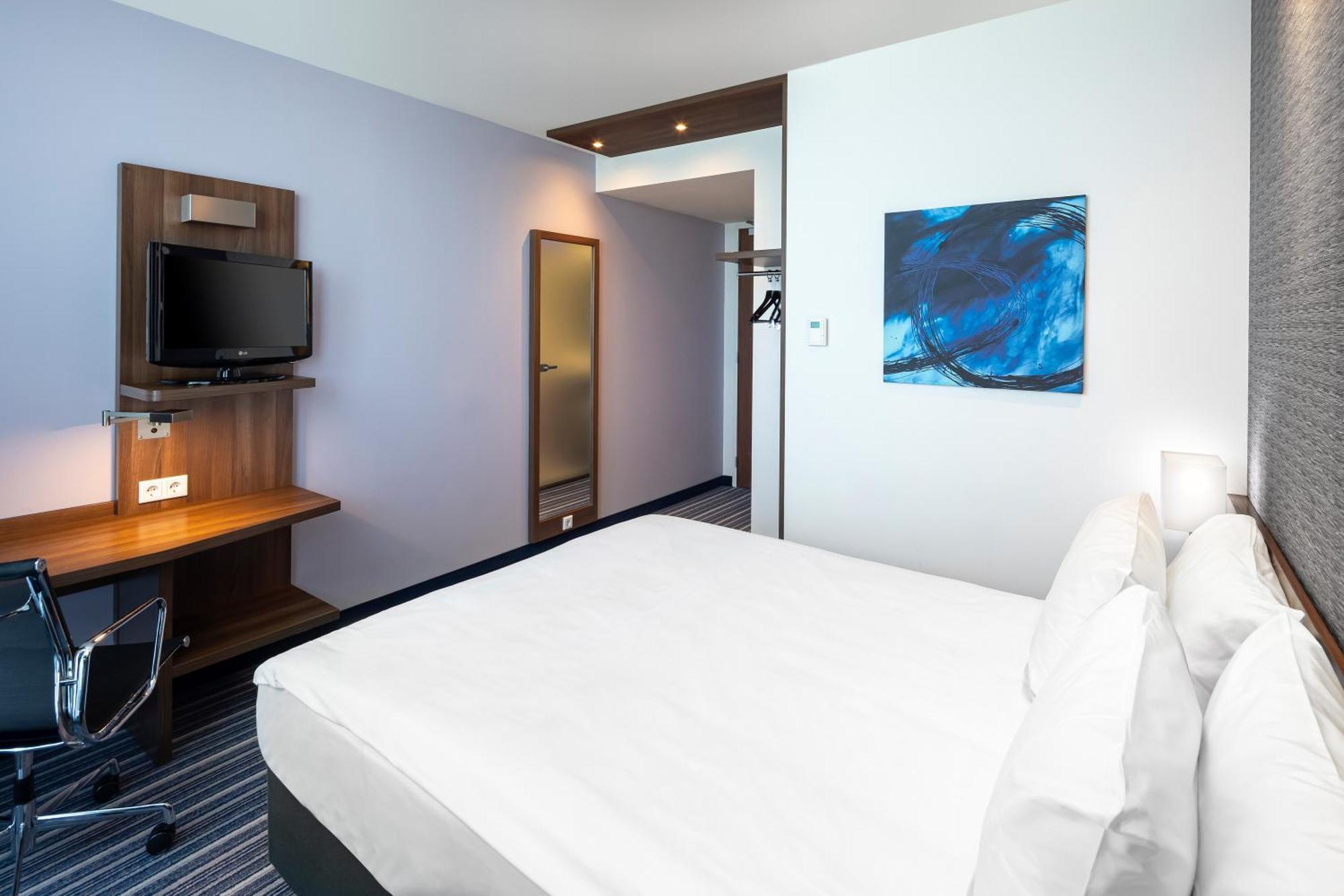 Hotel Express Amsterdam - Schiphol By Ihg
